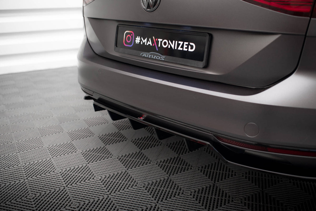 Rear Splitter (with vertical bars) suitable for Volkswagen Passat Sedan / Variant B8
