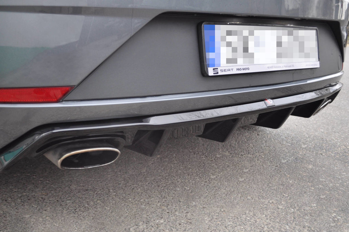 Rear Valance V.1 suitable for Seat Leon Cupra Mk3 FL Hatchback