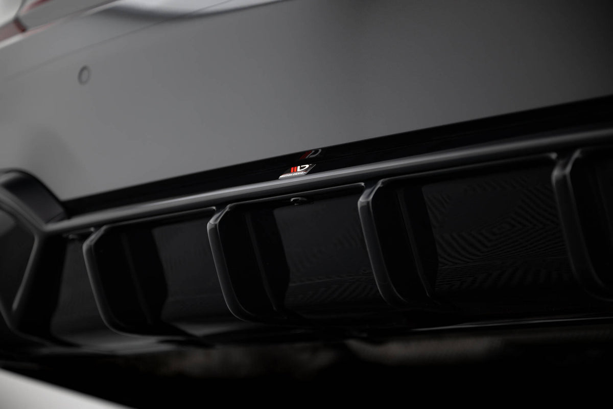 Rear Valance suitable for BMW 3 M-Pack G20 / G21 (Fits car with towbar)