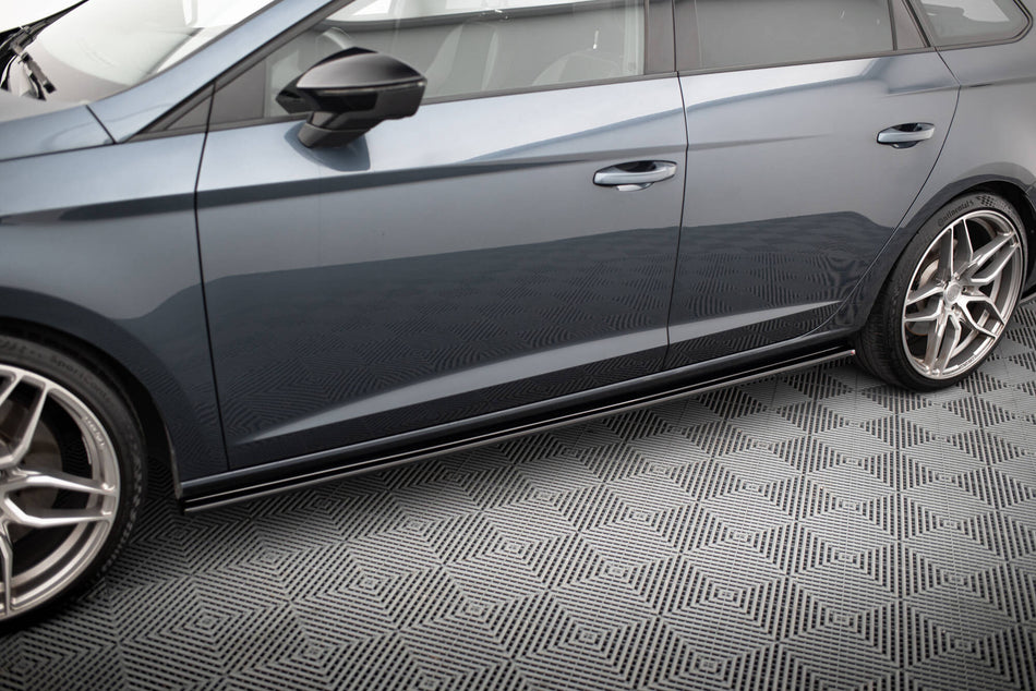 SIDE SKIRTS DIFFUSERS v.1 suitable for Seat Leon Mk3 Cupra/ FR Facelift