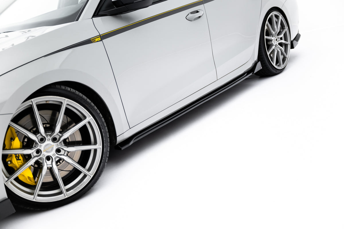 Set of Splitters V.2 suitable for Skoda Octavia RS Combi Mk4