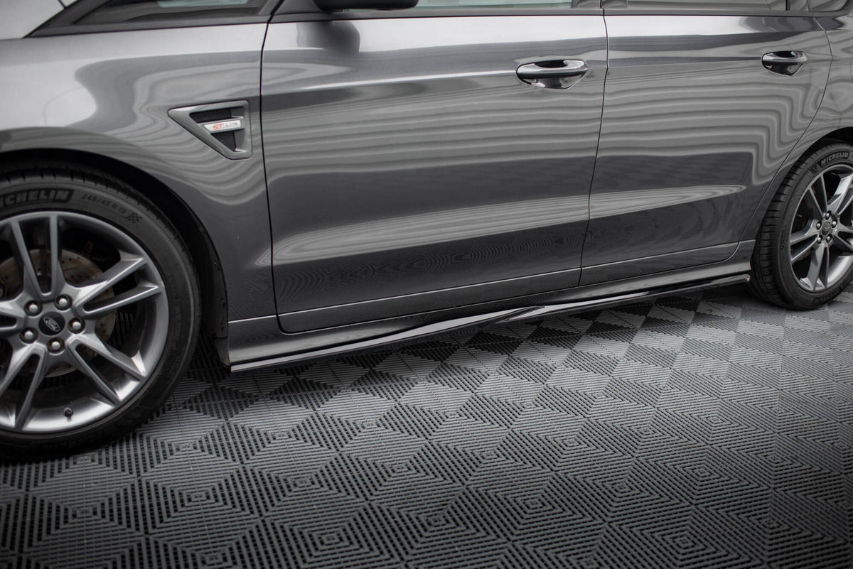 Set of Splitters suitable for Ford S-Max ST-Line Mk2