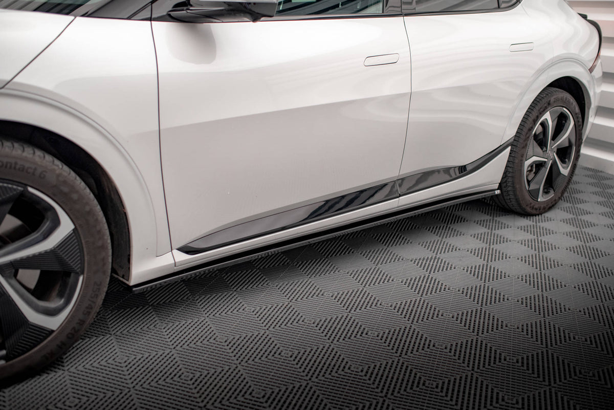 Set of Splitters suitable for Kia EV6 GT-Line Mk1