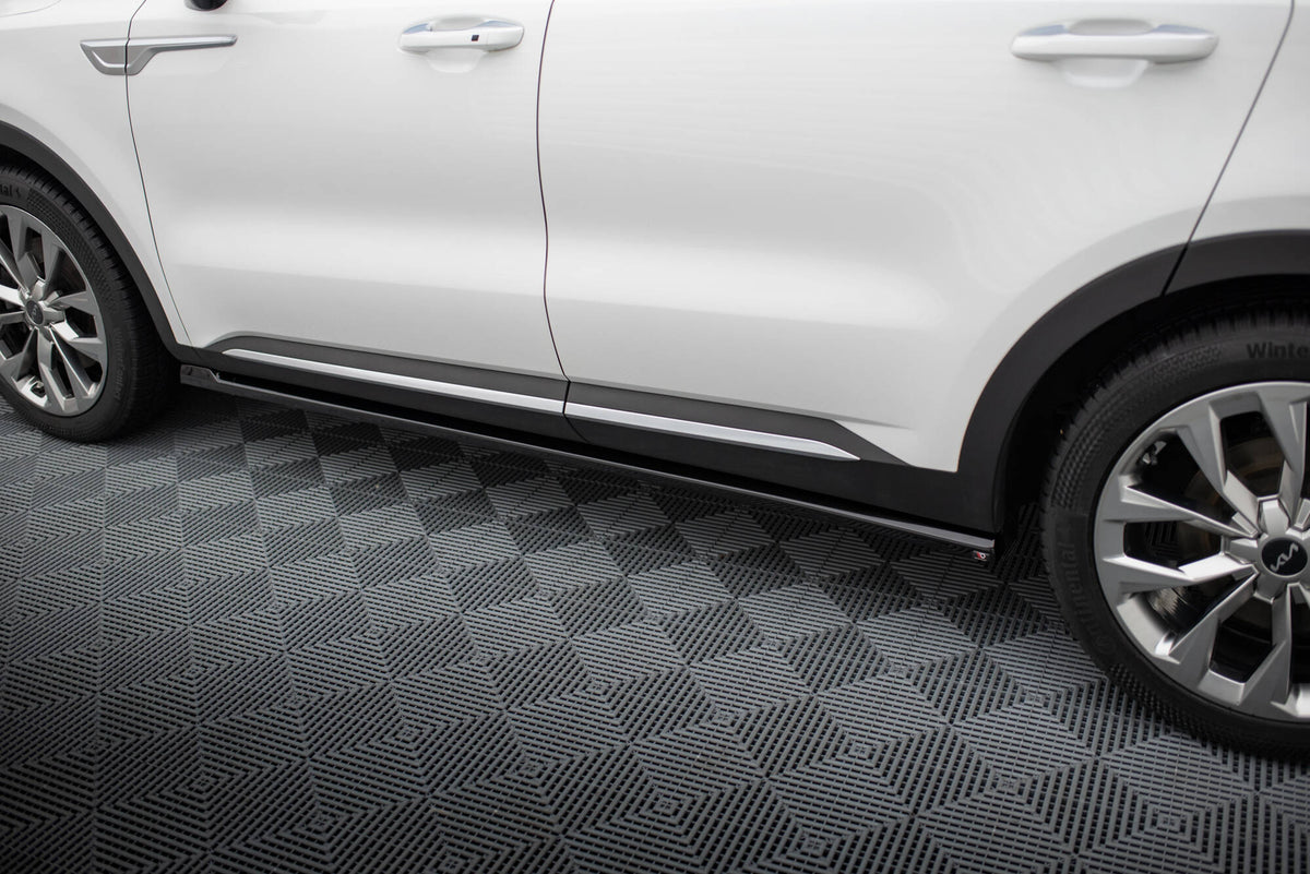 Set of Splitters suitable for Kia Sorento Mk4