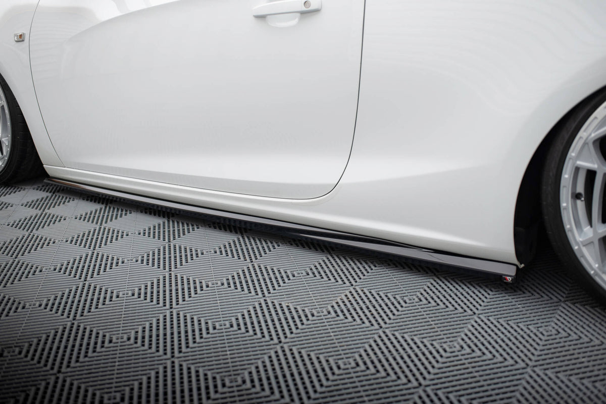 Set of Splitters suitable for Opel Cascada