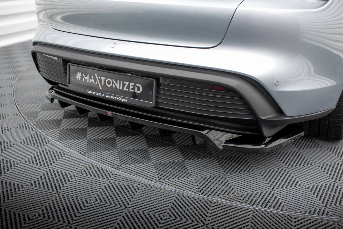 Set of Splitters suitable for Porsche Taycan / Taycan 4 / Taycan 4S / Taycan GTS Mk1