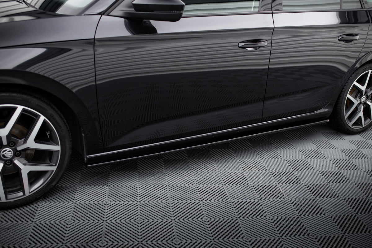 Set of Splitters suitable for Skoda Scala Mk1