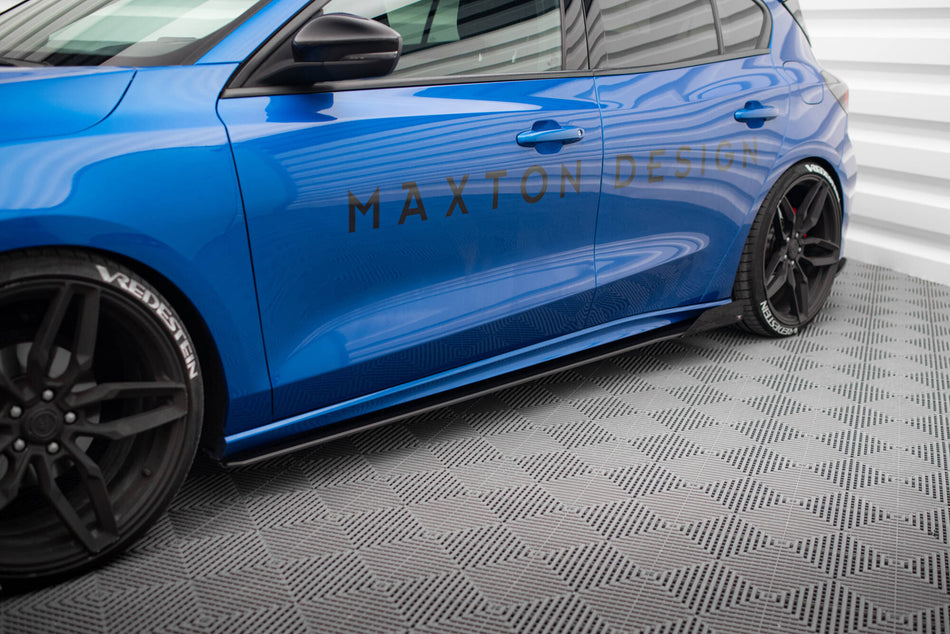 Side Flaps suitable for Ford Focus ST / ST-Line Mk4