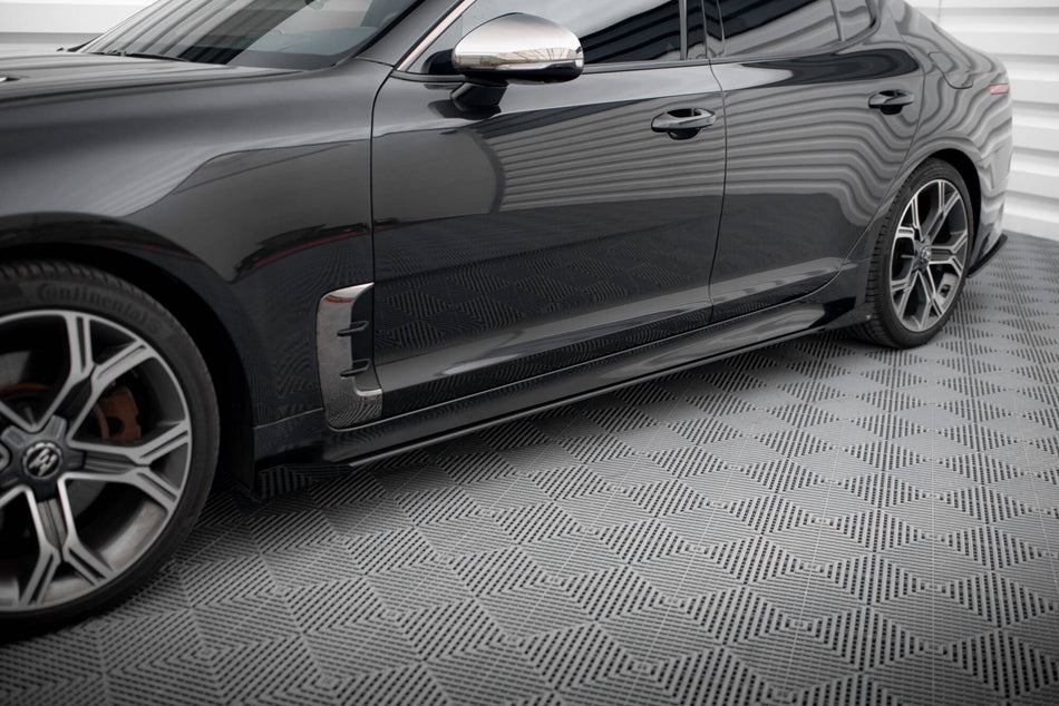 Side Flaps suitable for Kia Stinger GT / GT-Line / Standard Mk1