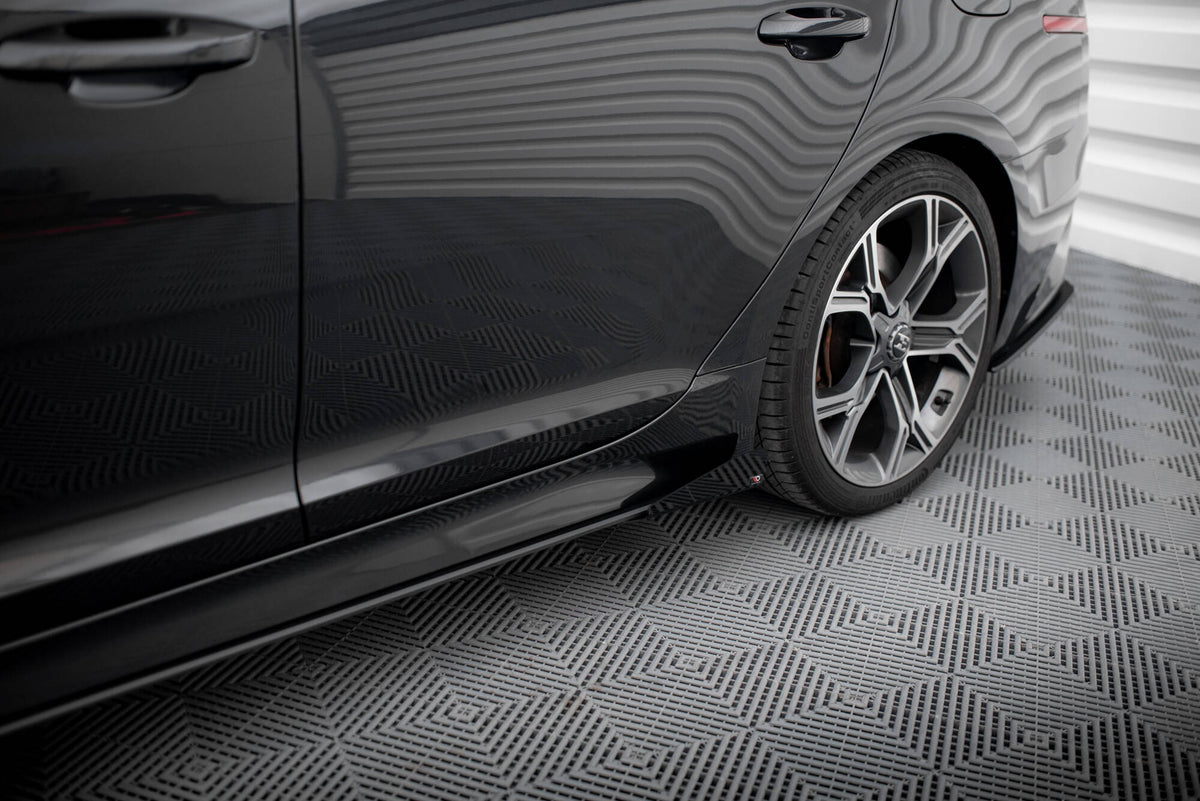 Side Flaps suitable for Kia Stinger GT / GT-Line / Standard Mk1