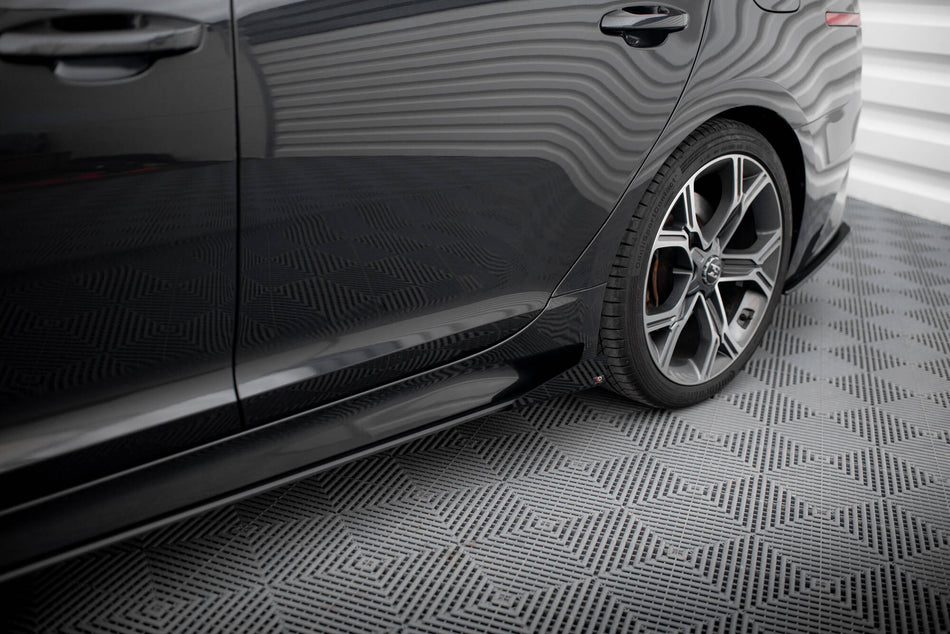 Side Flaps suitable for Kia Stinger GT / GT-Line / Standard Mk1