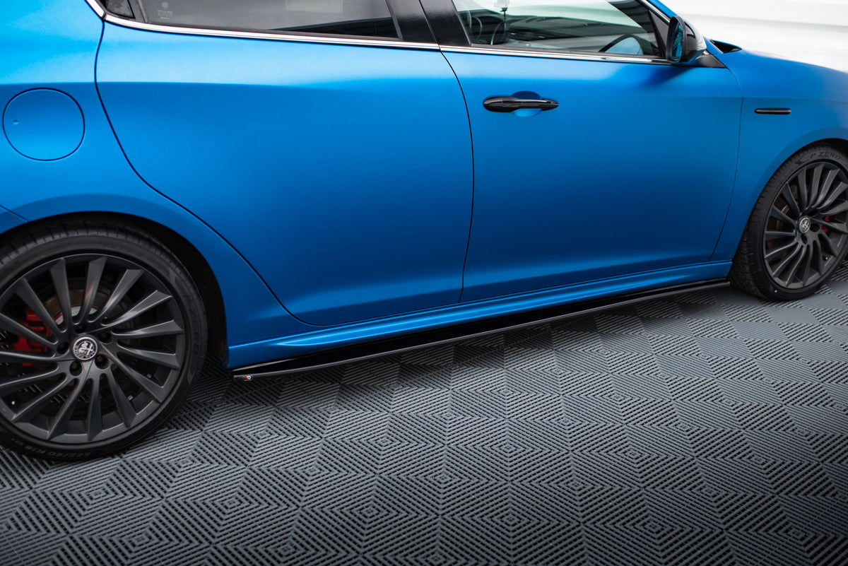Side Skirts Diffusers V.1  suitable for Alfa Romeo Giulietta