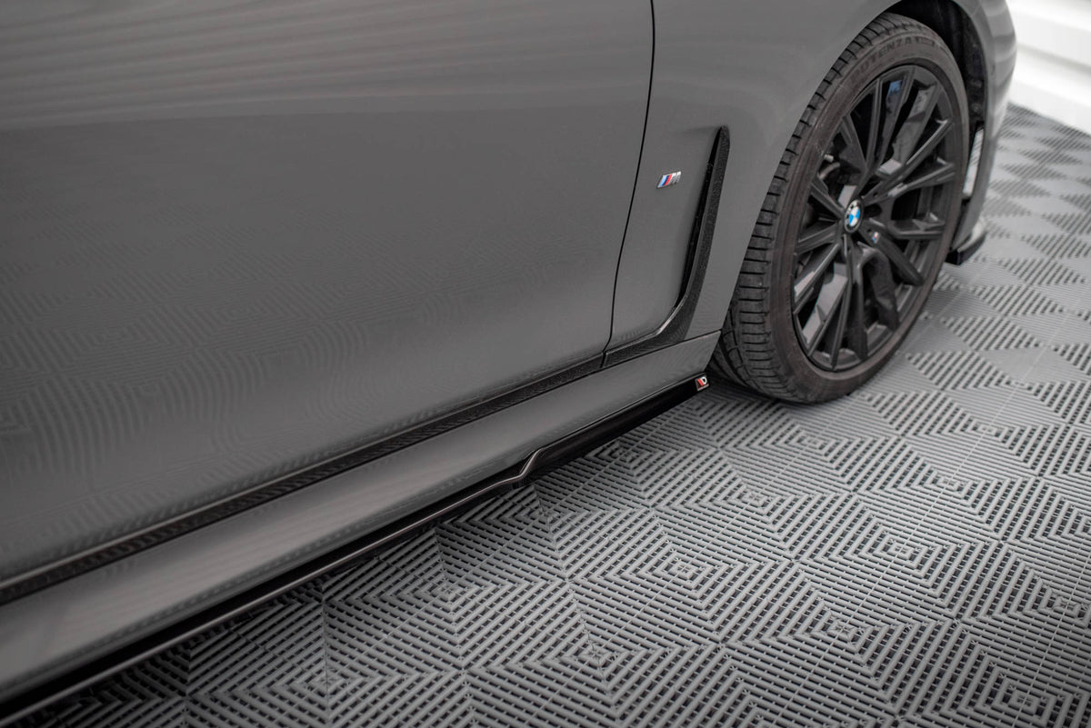 Side Skirts Diffusers V.1 suitable for BMW 7 M-Pack G11