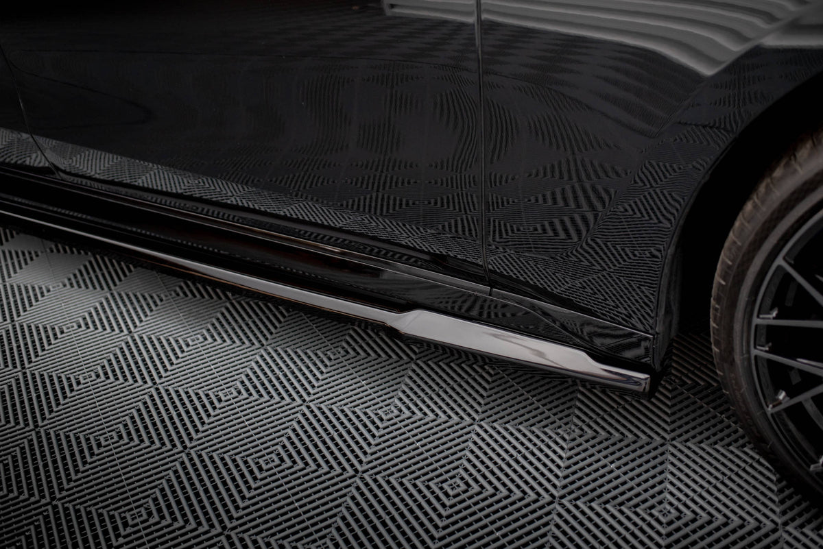 Side Skirts Diffusers V.1 suitable for BMW 740d xDrive M-pack / 740i xDrive M-Pack G70