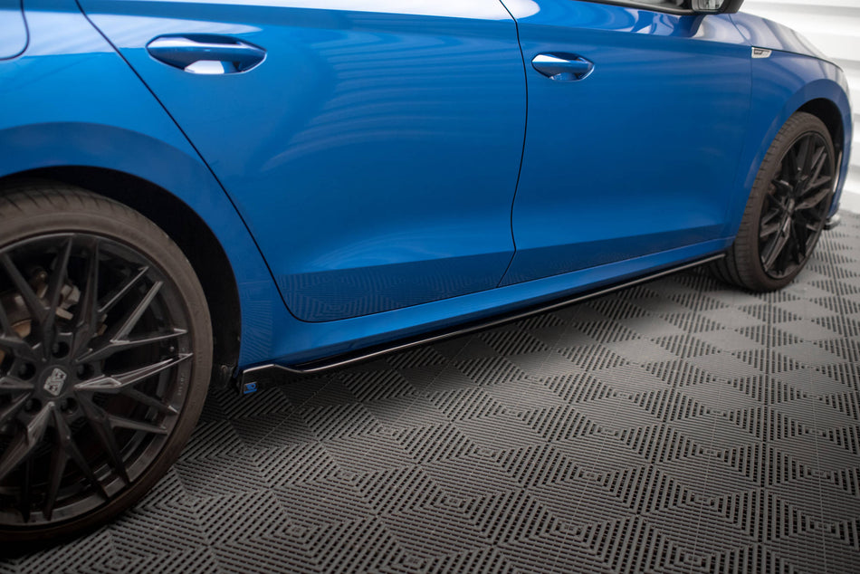 Side Skirts Diffusers V.1 suitable for Skoda Octavia Mk4