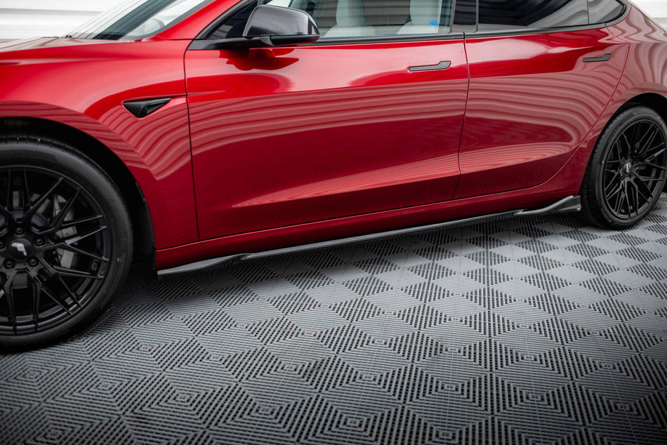 Side Skirts Diffusers V.1 suitable for Tesla Model 3 Mk1 / Mk1 Facelift