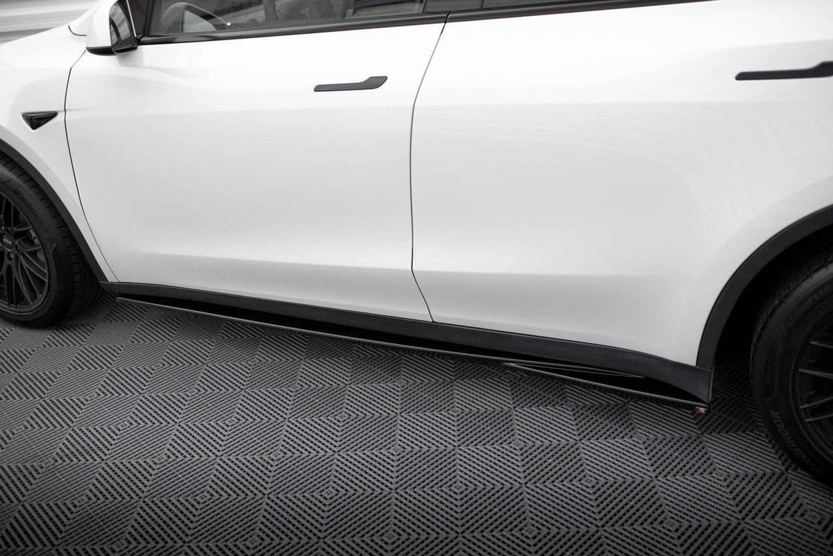 Side Skirts Diffusers V.1 suitable for Tesla Model Y