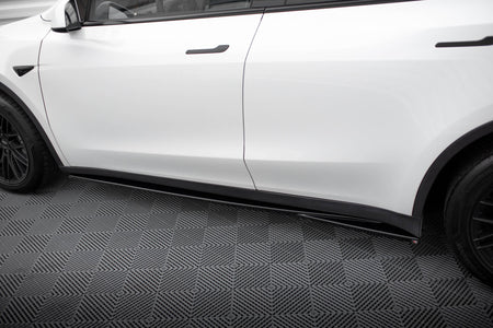 Side Skirts Diffusers V.1 suitable for Tesla Model Y