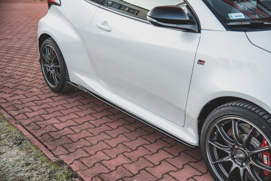 Side Skirts Diffusers V.1 suitable for Toyota GR Yaris Mk4