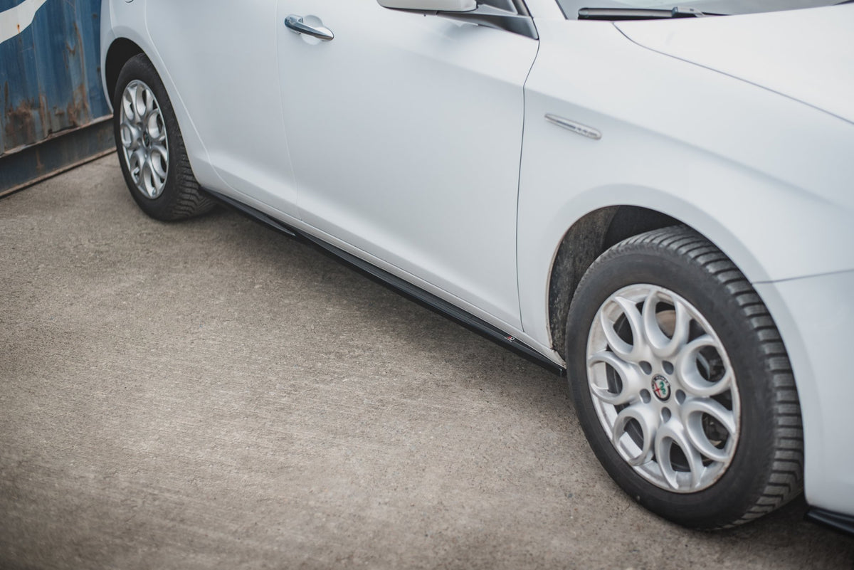Side Skirts Diffusers V.2 suitable for Alfa Romeo Giulietta