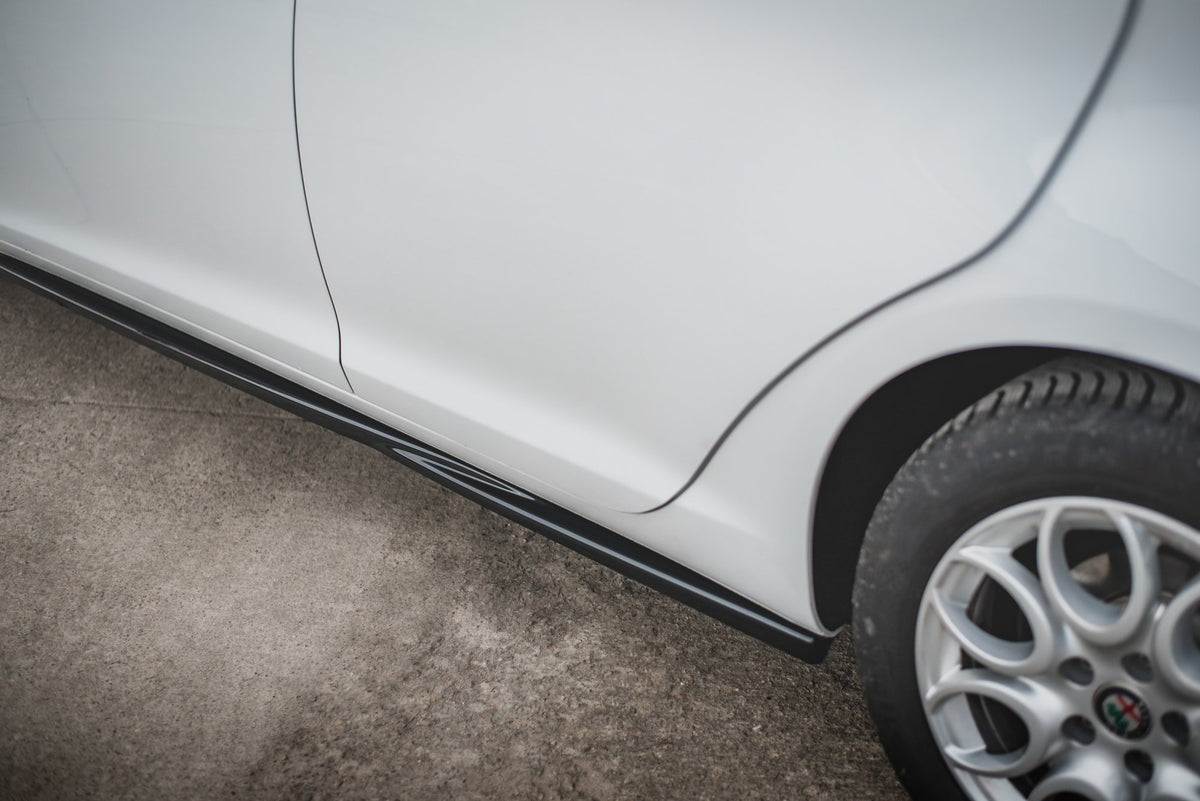 Side Skirts Diffusers V.2 suitable for Alfa Romeo Giulietta