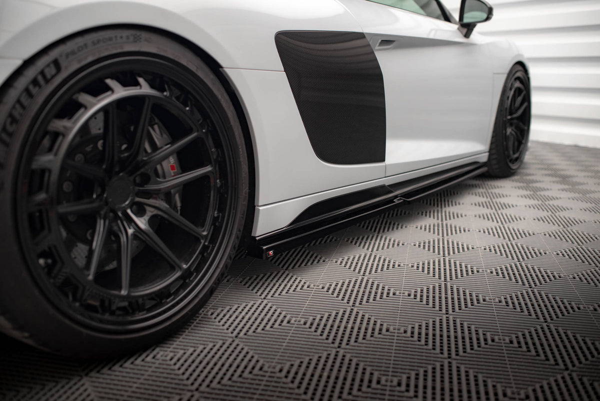 Side Skirts Diffusers V.2 suitable for Audi R8 Mk2 Facelift