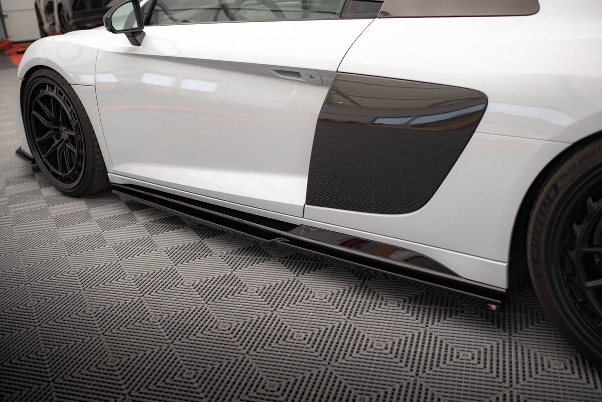 Side Skirts Diffusers V.2 suitable for Audi R8 Mk2 Facelift