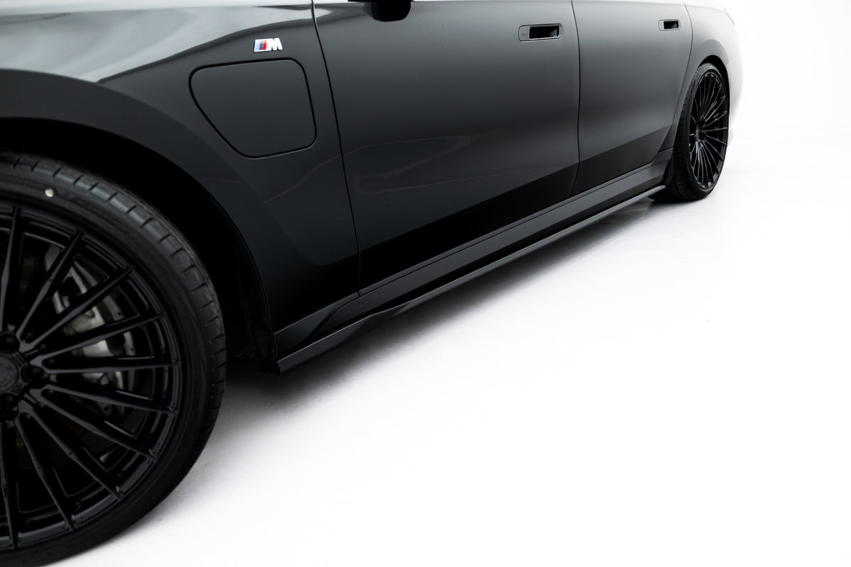 Side Skirts Diffusers V.2 suitable for BMW 740d xDrive M-pack / 740i xDrive M-Pack G70