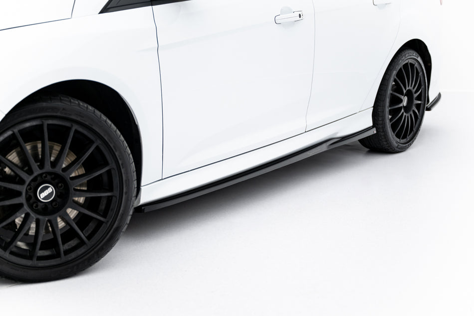 Side Skirts Diffusers V.2 suitable for Ford Focus ST Mk3