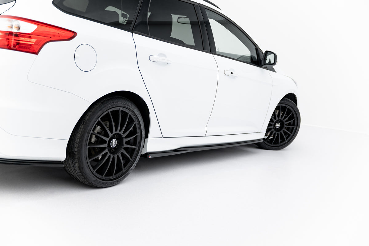 Side Skirts Diffusers V.2 suitable for Ford Focus ST Mk3