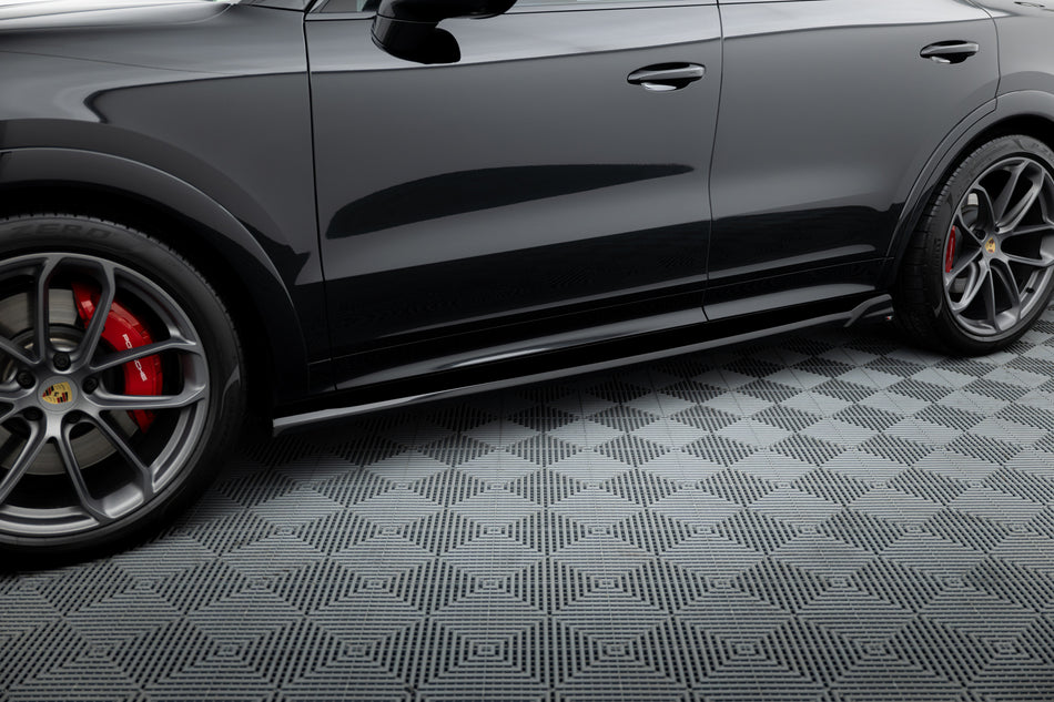 Side Skirts Diffusers V.2 suitable for Porsche Cayenne Sport Design / Turbo SUV / Coupe Mk3 / Mk3 Facelift