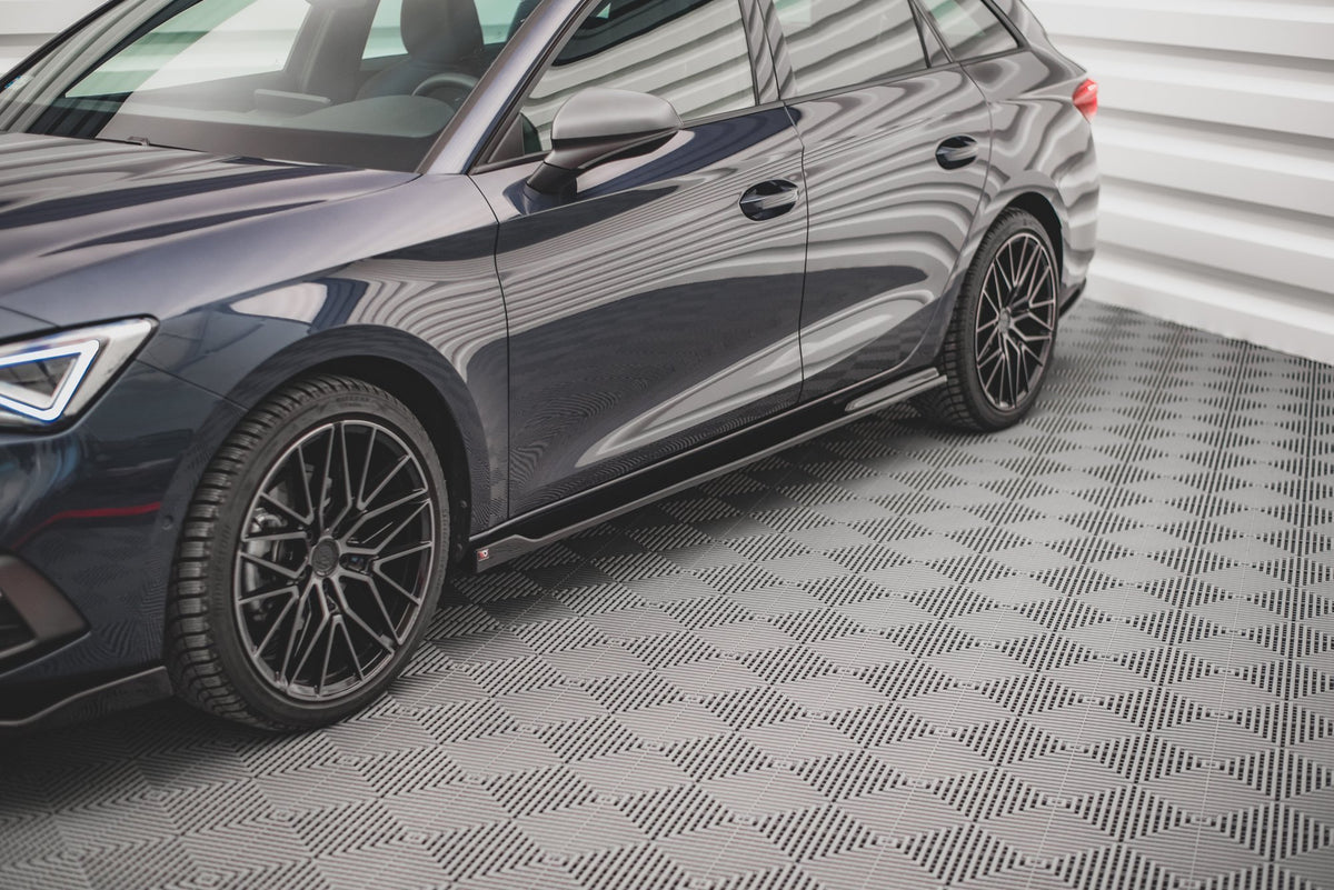 Side Skirts Diffusers V.2 suitable for Seat Leon FR ST / Hatchback Mk4 / Cupra Leon ST / Hatchback Mk1 / Mk1 Facelift