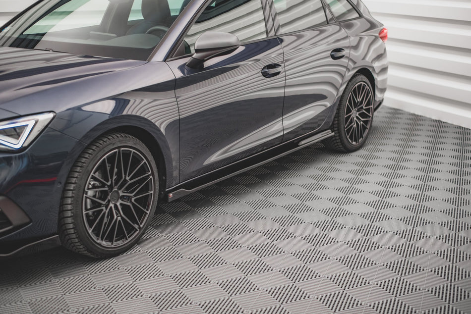 Side Skirts Diffusers V.2 suitable for Seat Leon FR ST / Hatchback Mk4 / Cupra Leon ST / Hatchback Mk1 / Mk1 Facelift