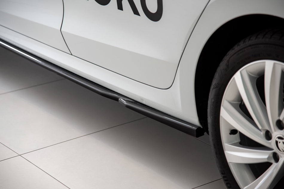 Side Skirts Diffusers V.2 suitable for Skoda Octavia Mk4