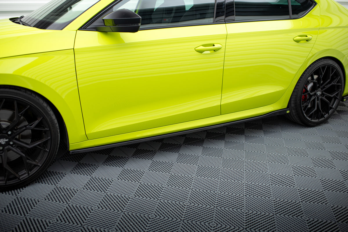 Side Skirts Diffusers V.2 suitable for Skoda Octavia RS Liftback / Combi Mk4