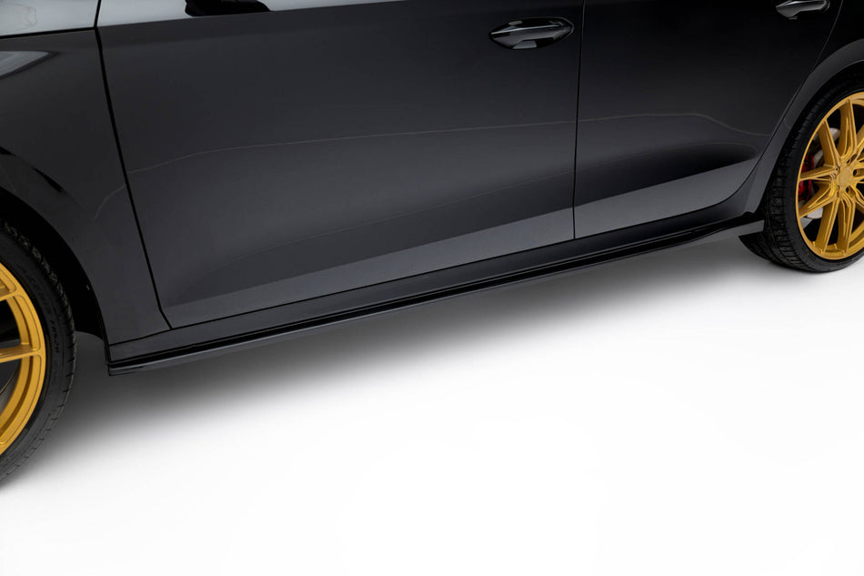 Side Skirts Diffusers V.2 suitable for Skoda Octavia RS Liftback / Combi Mk4 Facelift