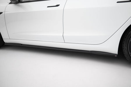 Side Skirts Diffusers V.2 suitable for Tesla Model 3 Performance Mk1 Facelift