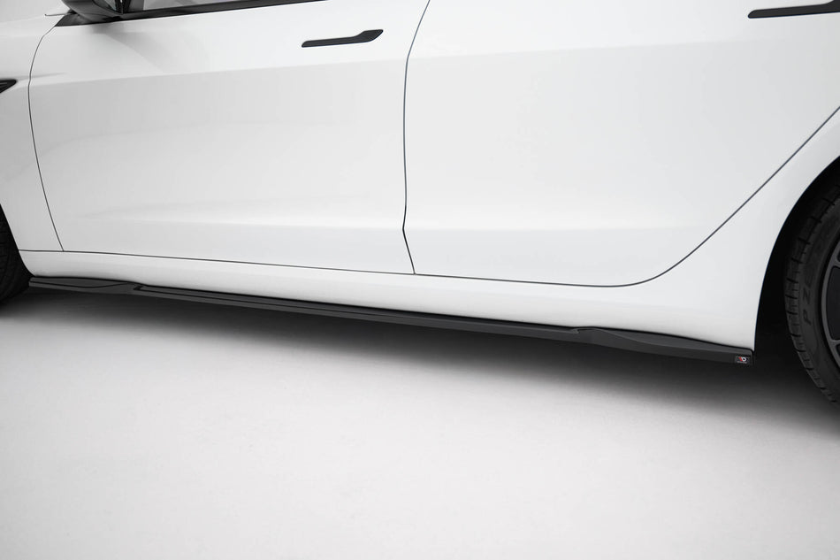 Side Skirts Diffusers V.2 suitable for Tesla Model 3 Performance Mk1 Facelift