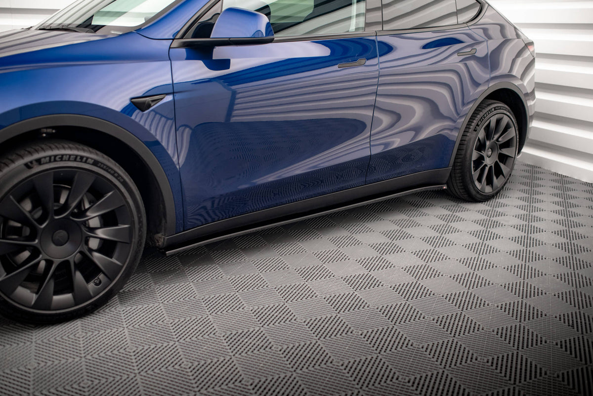 Side Skirts Diffusers V.2 suitable for Tesla Model Y
