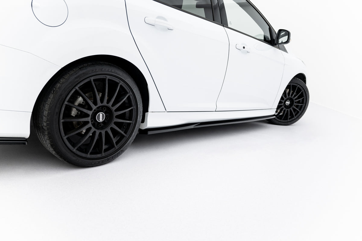 Side Skirts Diffusers V.3 suitable for Ford Focus ST Mk3