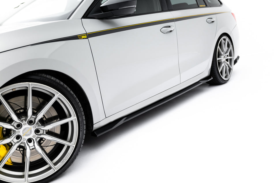 Side Skirts Diffusers V.3 suitable for Skoda Octavia RS Liftback / Combi Mk4