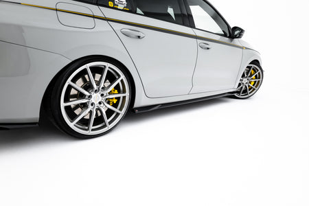 Side Skirts Diffusers V.3 suitable for Skoda Octavia RS Liftback / Combi Mk4