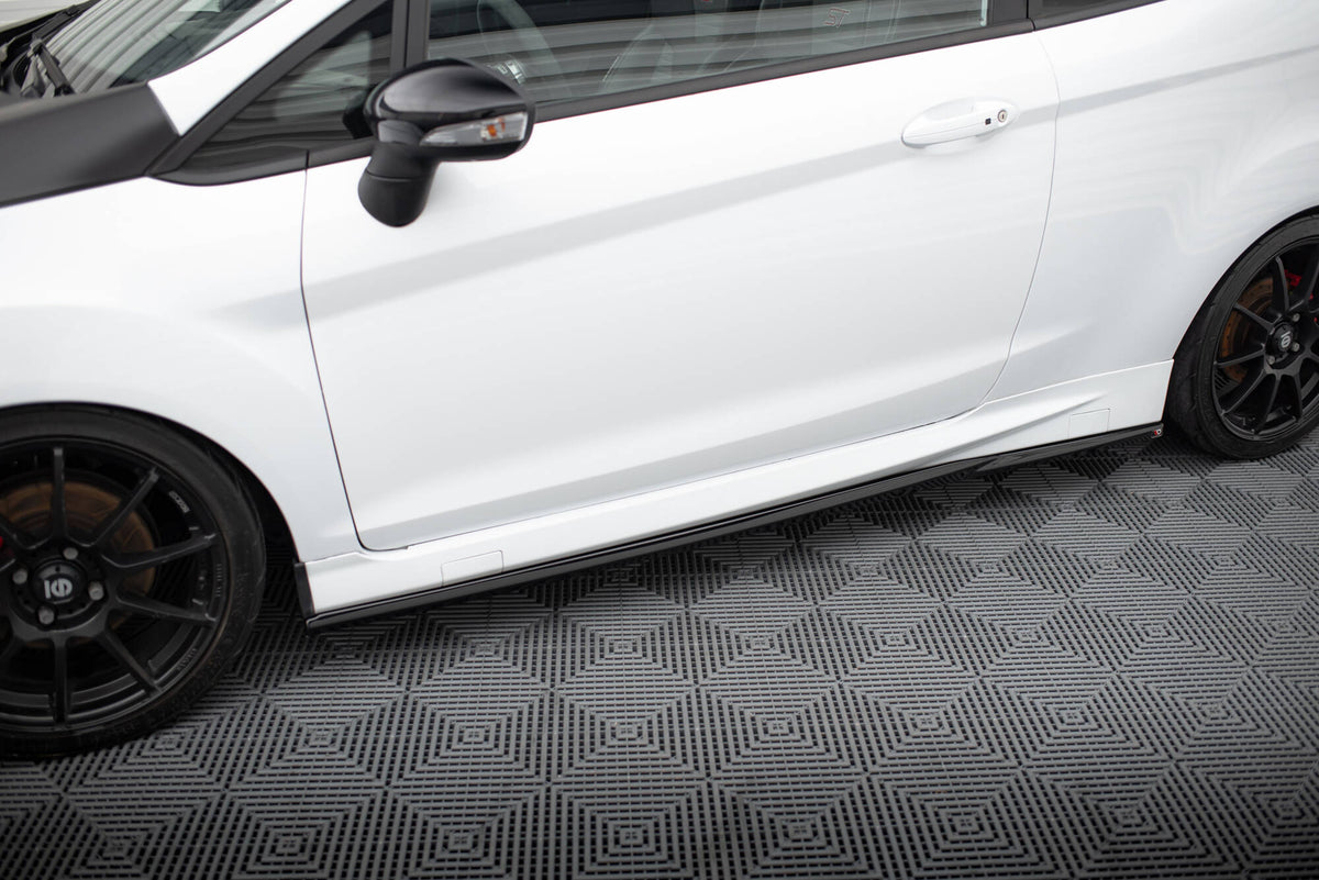 Side Skirts Diffusers V.4 suitable for Ford Fiesta ST / ST-Line Mk7