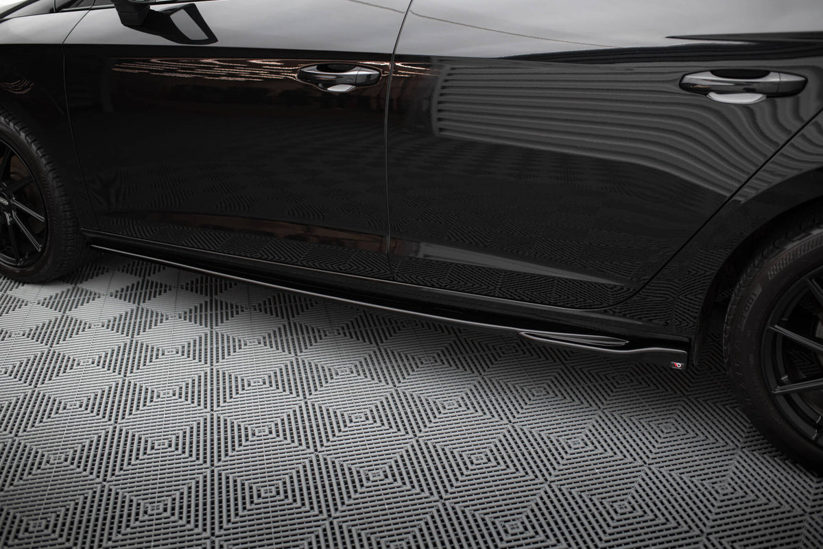 Side Skirts Diffusers V.4 suitable for Seat Leon Cupra / FR Mk3 FL