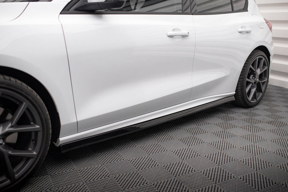 Side Skirts Diffusers V.5 suitable for Ford Focus ST / ST-Line Mk4 Facelift