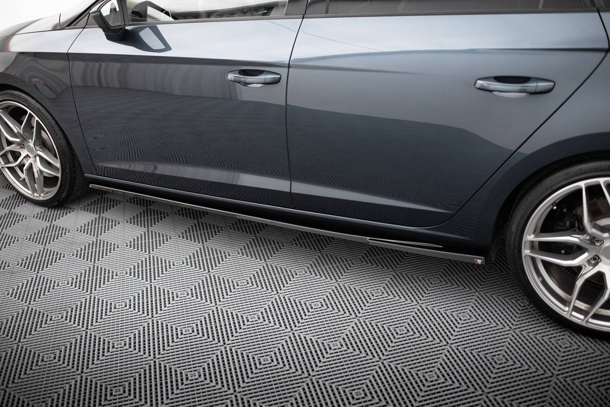 Side Skirts Diffusers V.5 suitable for Seat Leon Cupra / FR Mk3 / Mk3 Facelift