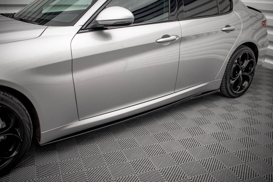 Side Skirts Diffusers suitable for Alfa Romeo Giulia Sport