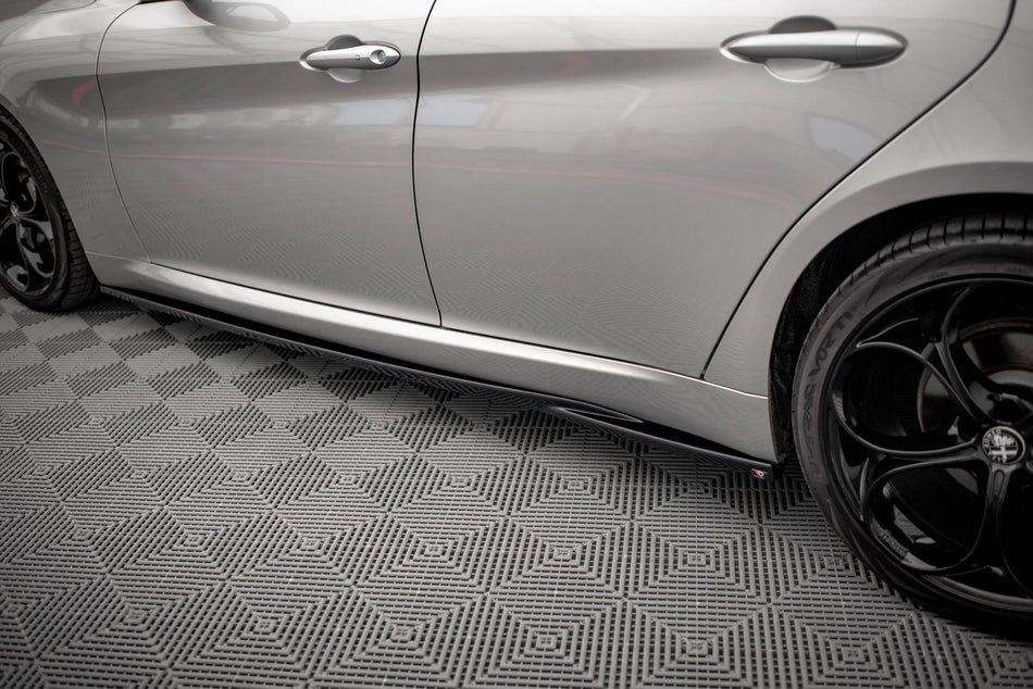 Side Skirts Diffusers suitable for Alfa Romeo Giulia Sport