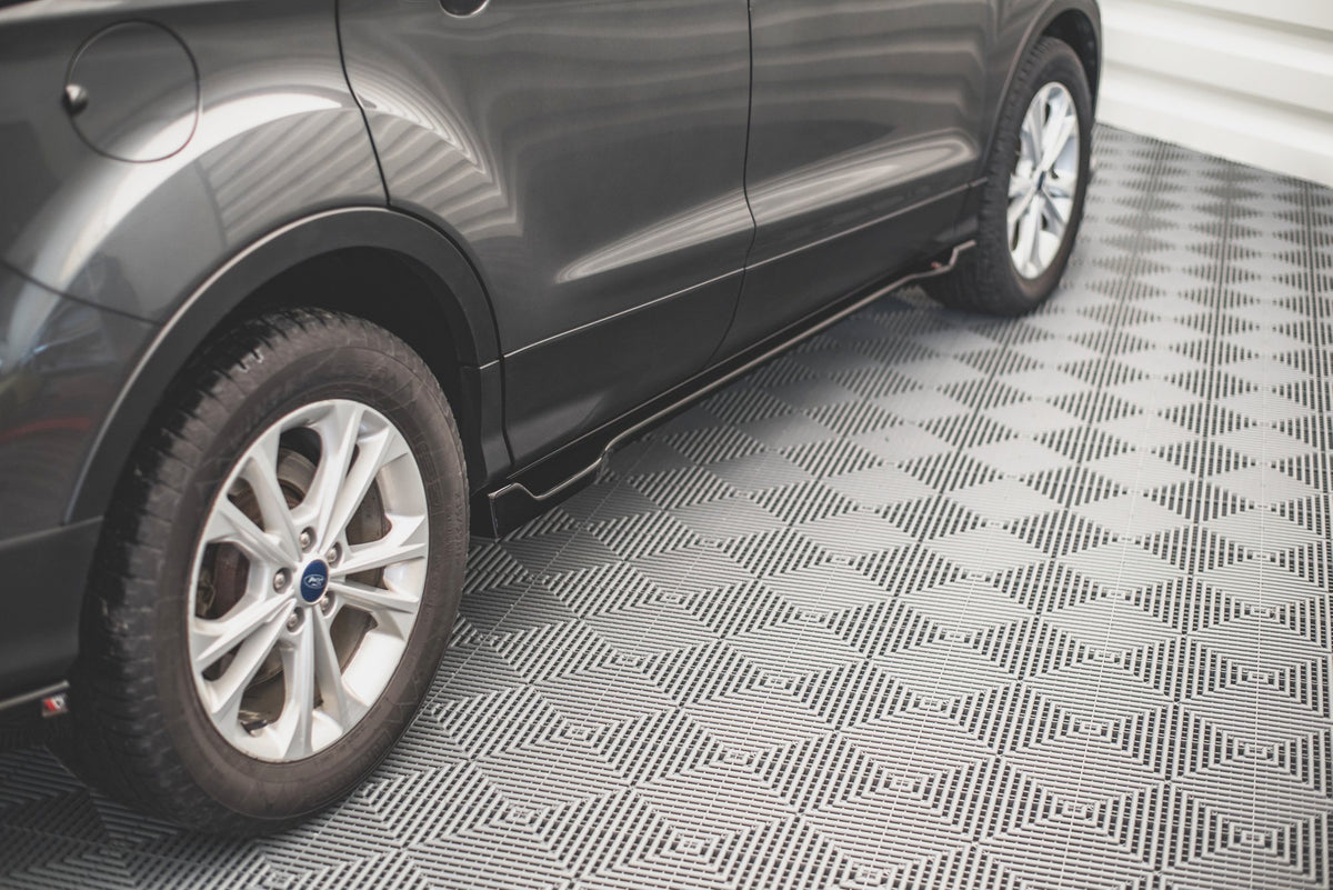 Side Skirts Diffusers suitable for Ford Escape Mk3