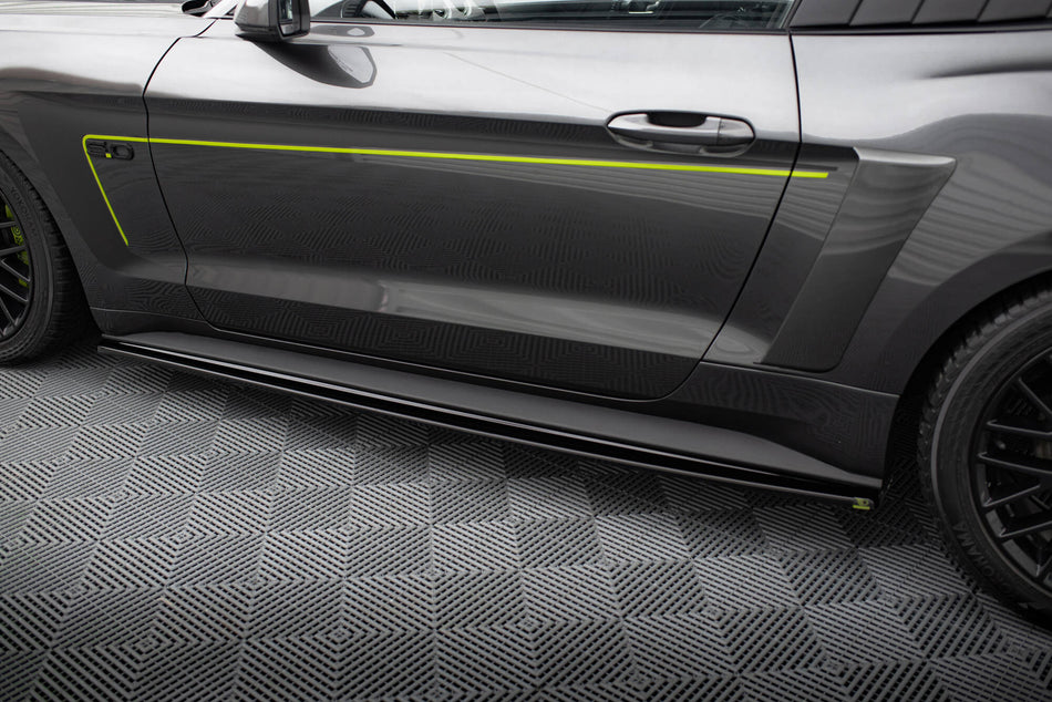 Side Skirts Diffusers suitable for Ford Mustang GT Mk6